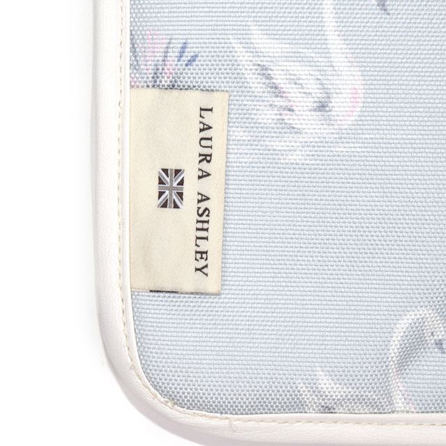 LAURA ASHLEY 母子手帳ケース(ファスナータイプ) 撥水・軽量タイプ Swans