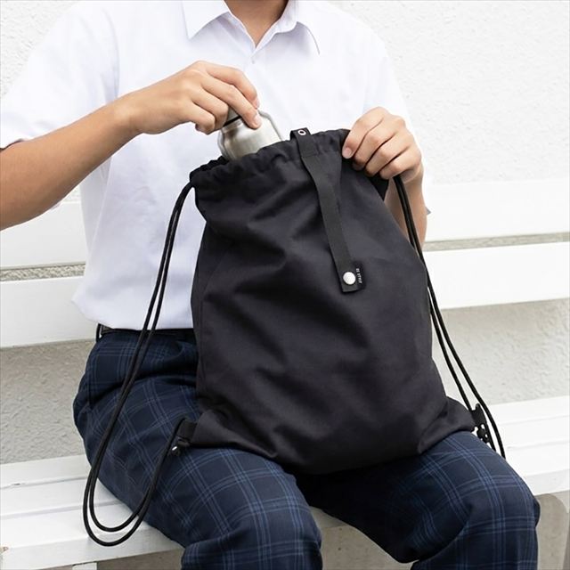 通学や部活で活躍する2wayナップサック巾着。通学や部活動、習い事はもちろん、サブバッグとしても使いやすく、毎日のスクールライフを快適にサポートします。