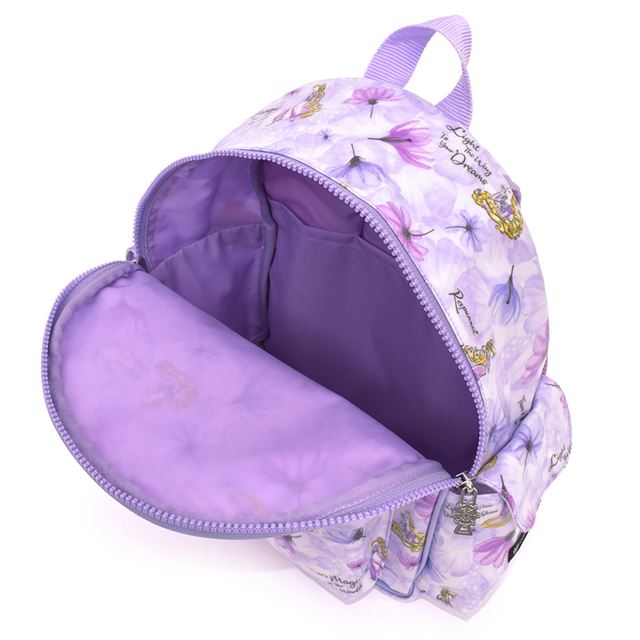 カラフルキャンディスタイルの通園リュック。子供用の大容量タイプ。旅行、遠足で大活躍。