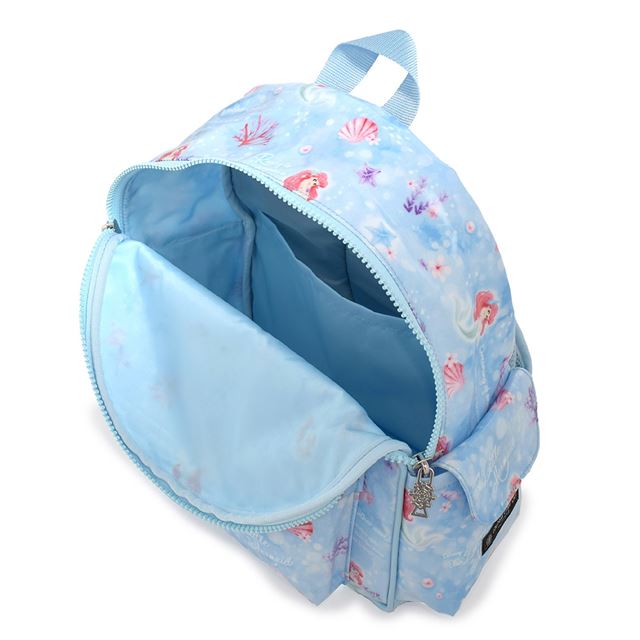 カラフルキャンディスタイルの通園リュック。子供用の大容量タイプ。旅行、遠足で大活躍。