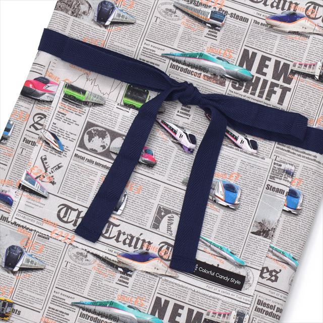 カラフルキャンディスタイルの三角巾付きキッズエプロン。子供用で、着脱簡単。男の子と女の子兼用で、家庭科の授業やお手伝いで大活躍。