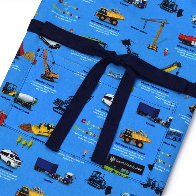 カラフルキャンディスタイルの三角巾付きキッズエプロン。子供用で、着脱簡単。男の子と女の子兼用で、家庭科の授業やお手伝いで大活躍。