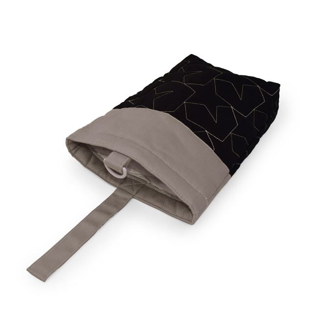 カラフルキャンディスタイルのシューズケース。子供用で、保育園や小学校で必要な上履き入れ。男の子と女の子兼用で入園、入学グッズとして大活躍。