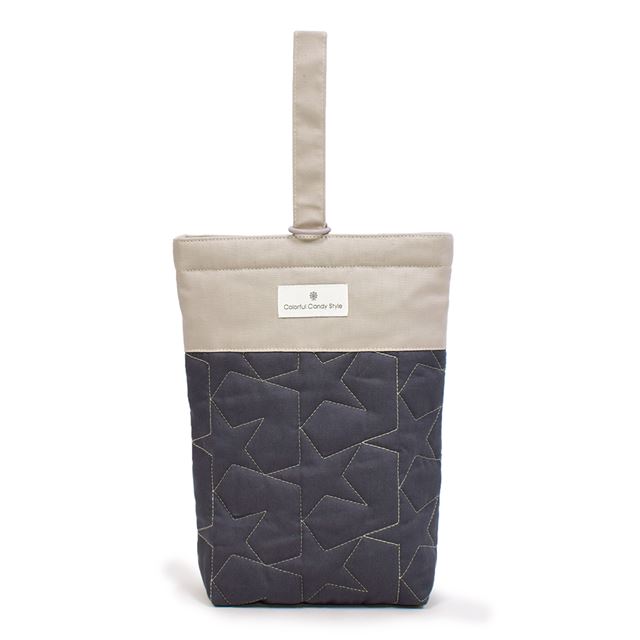 カラフルキャンディスタイルのシューズケース。子供用で、保育園や小学校で必要な上履き入れ。男の子と女の子兼用で入園、入学グッズとして大活躍。