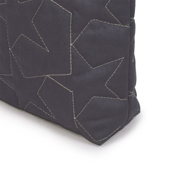 カラフルキャンディスタイルのシューズケース。子供用で、保育園や小学校で必要な上履き入れ。男の子と女の子兼用で入園、入学グッズとして大活躍。