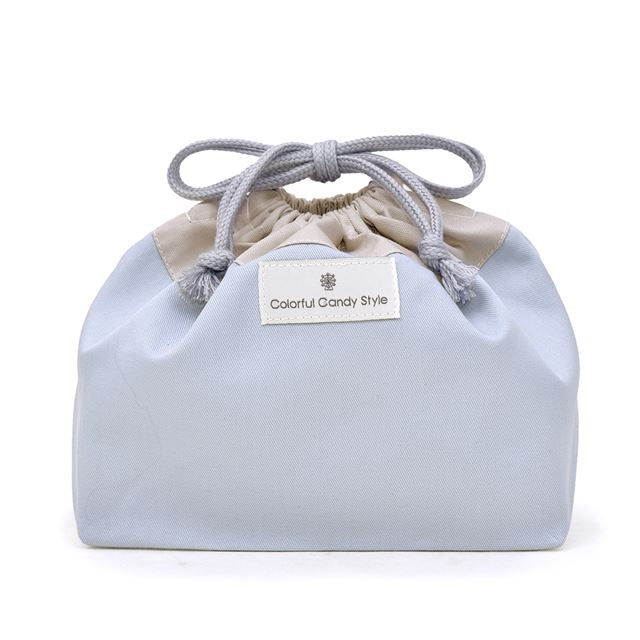 カラフルキャンディスタイルのお弁当袋。子供用で、お弁当箱やお箸が入るかわいいマチ付き巾着袋。男の子と女の子兼用で大活躍。