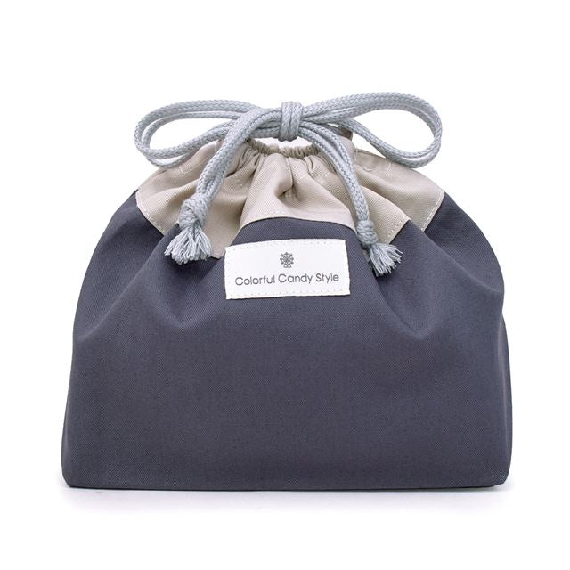 カラフルキャンディスタイルのお弁当袋。子供用で、お弁当箱やお箸が入るかわいいマチ付き巾着袋。男の子と女の子兼用で大活躍。