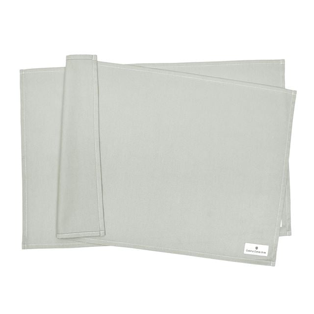 カラフルキャンディスタイルのランチョンマット。綿の布製で、便利な子供用大きめタイプ。男の子と女の子兼用で給食でも大活躍。