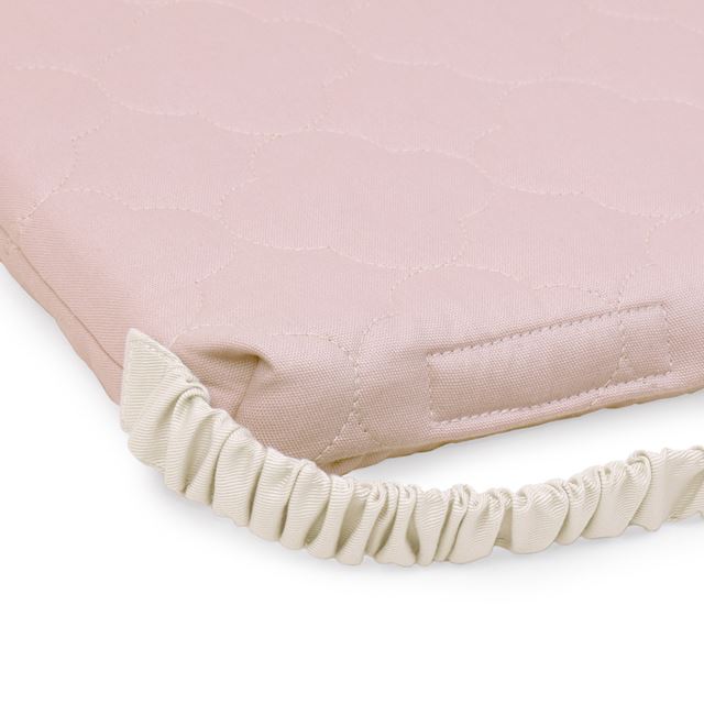 カラフルキャンディスタイルの座布団。キルティング素材で椅子用のクッション。男の子と女の子兼用で通園、通学で大活躍。