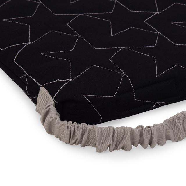 カラフルキャンディスタイルの座布団。キルティング素材で椅子用のクッション。男の子と女の子兼用で通園、通学で大活躍。