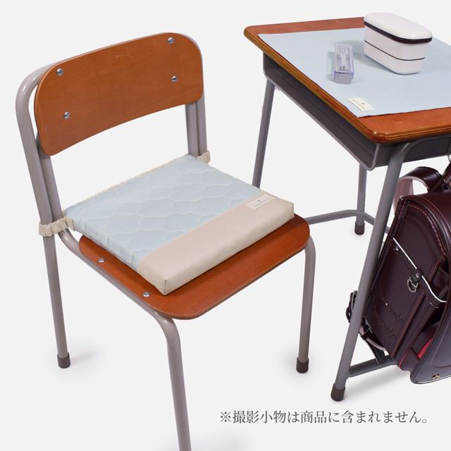 カラフルキャンディスタイルの座布団。キルティング素材で椅子用のクッション。男の子と女の子兼用で通園、通学で大活躍。