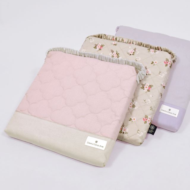 カラフルキャンディスタイルの座布団。キルティング素材で椅子用のクッション。男の子と女の子兼用で通園、通学で大活躍。