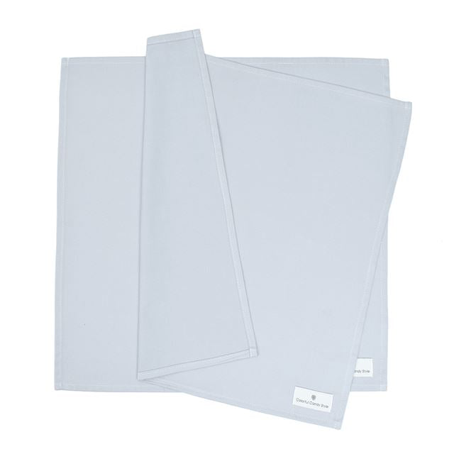 カラフルキャンディスタイルのランチクロス。給食トレーや食器の下に敷ける大きめサイズ。ランチボックスやコップ、スプーンも並べられます。