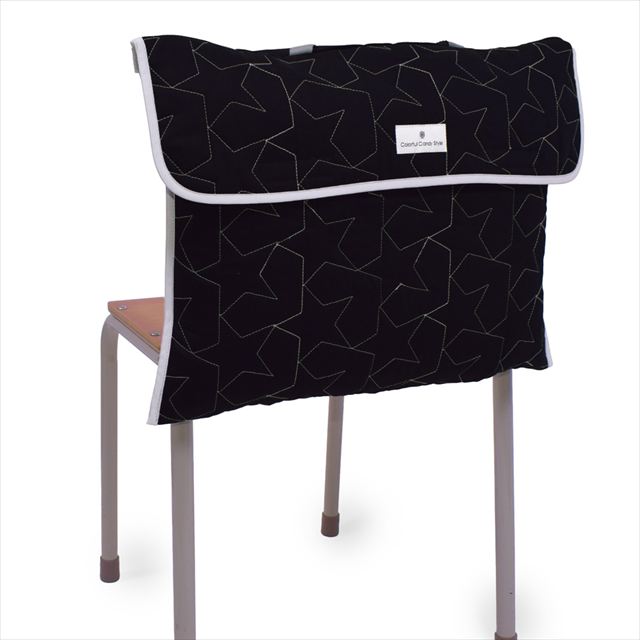 カラフルキャンディスタイルの防災頭巾カバー。おしゃれで背もたれや座布団にもできるタイプ。中綿入りキルティングの表面はシワになりにくく、小さな子どもにも扱いやすい安心素材です。