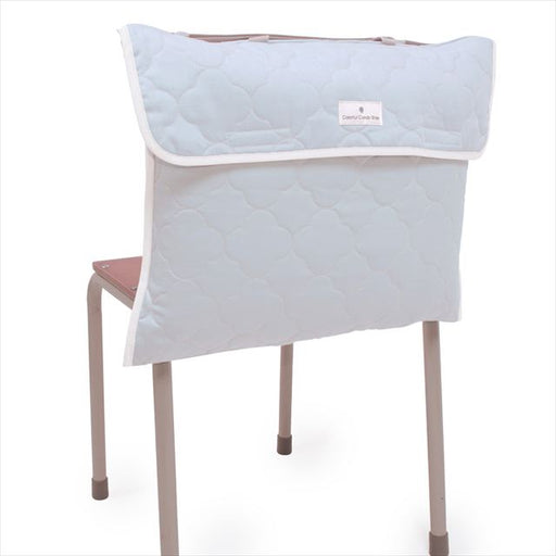 カラフルキャンディスタイルの防災頭巾カバー。おしゃれで背もたれや座布団にもできるタイプ。中綿入りキルティングの表面はシワになりにくく、小さな子どもにも扱いやすい安心素材です。