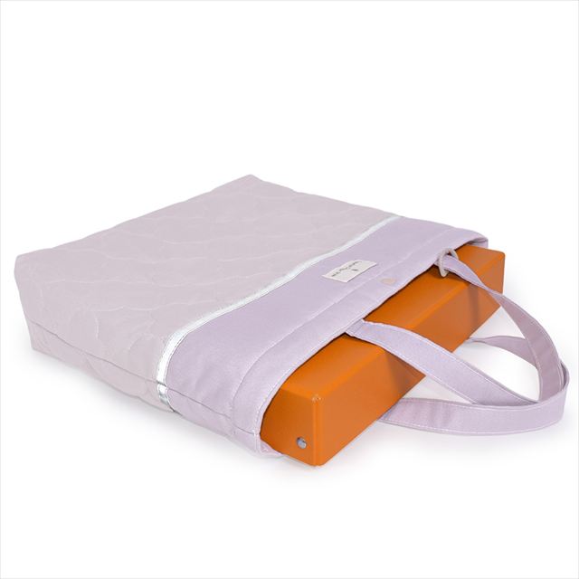 カラフルキャンディスタイルのマチ付きレッスンバッグ。丈夫なキルティング素材の手提げバッグ。男の子と女の子兼用で通園・通学でも大活躍。