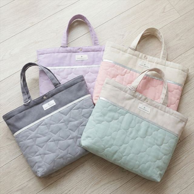 カラフルキャンディスタイルのマチ付きレッスンバッグ。丈夫なキルティング素材の手提げバッグ。男の子と女の子兼用で通園・通学でも大活躍。