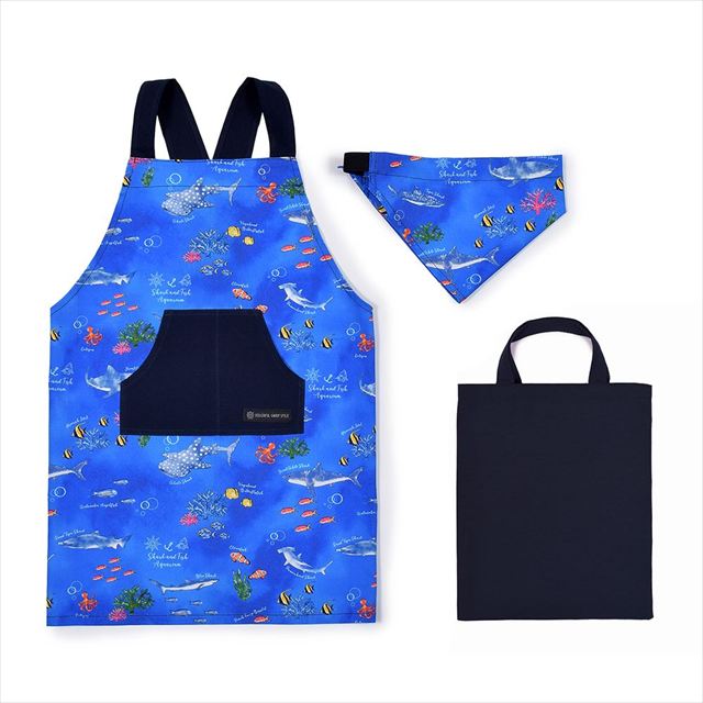 カラフルキャンディスタイルの三角巾付きキッズエプロン。子供用で、かぶるだけのバッククロスタイプ。男の子と女の子兼用で大活躍。