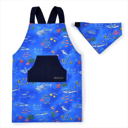 カラフルキャンディスタイルの三角巾付きキッズエプロン。子供用で、かぶるだけのバッククロスタイプ。男の子と女の子兼用で大活躍。