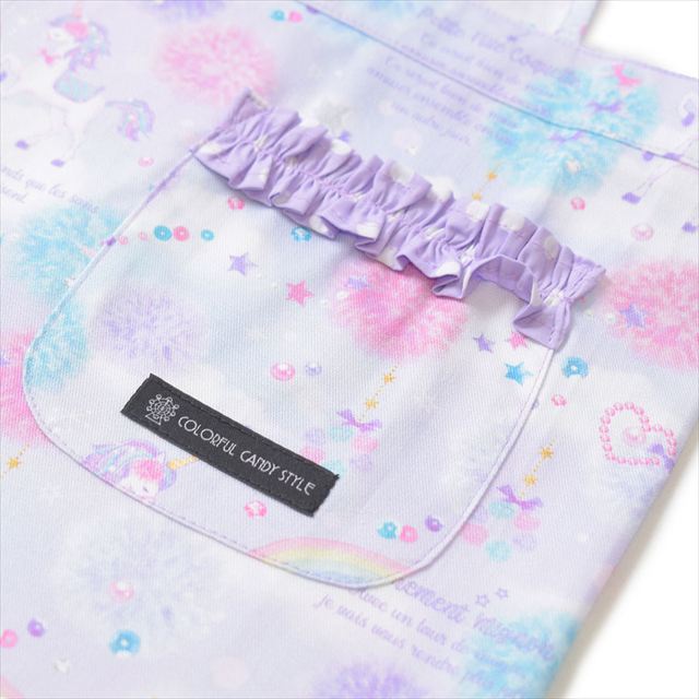 カラフルキャンディスタイルの三角巾付きキッズエプロン。子供用で、かぶるだけのバッククロスタイプ。男の子と女の子兼用で大活躍。