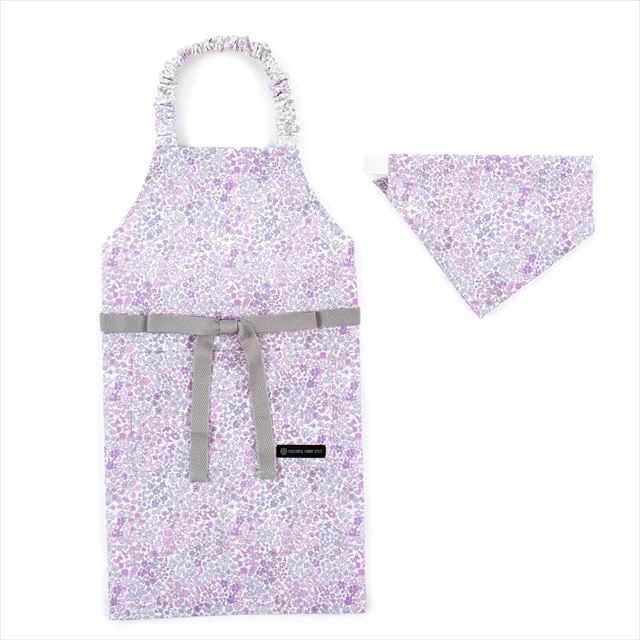 カラフルキャンディスタイルの三角巾付きキッズエプロン。水や液体が表面に弾いて滑り落ちるはっ水機能。調理実習やお手伝いなど、調理中や食べこぼしの汚れを防ぎ、汚れてもサッと拭くだけお手入れ簡単です。