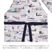 カラフルキャンディスタイルの三角巾付きキッズエプロン。水や液体が表面に弾いて滑り落ちるはっ水機能。調理実習やお手伝いなど、調理中や食べこぼしの汚れを防ぎ、汚れてもサッと拭くだけお手入れ簡単です。