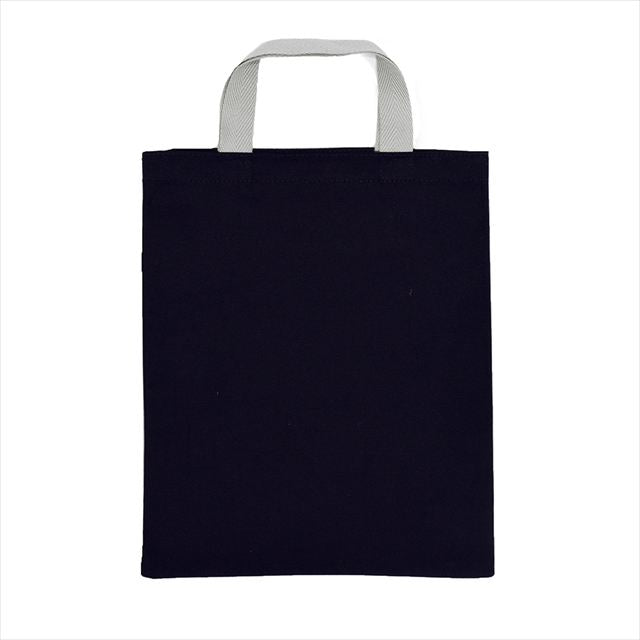 カラフルキャンディスタイルの三角巾付きキッズエプロン。水や液体が表面に弾いて滑り落ちるはっ水機能。調理実習やお手伝いなど、調理中や食べこぼしの汚れを防ぎ、汚れてもサッと拭くだけお手入れ簡単です。