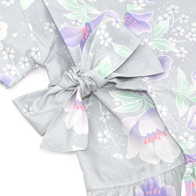 夏に涼しく快適！甚平が新登場！着崩れしにくく動きやすい、元気いっぱいのキッズにおすすめの甚平。花火や夏祭り・夕涼み会など、様々なシーンで活躍します。