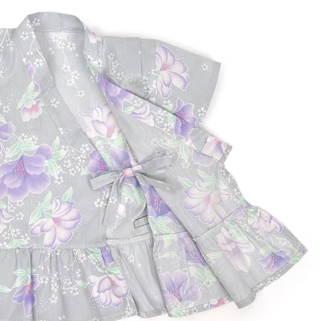 夏に涼しく快適！甚平が新登場！着崩れしにくく動きやすい、元気いっぱいのキッズにおすすめの甚平。花火や夏祭り・夕涼み会など、様々なシーンで活躍します。