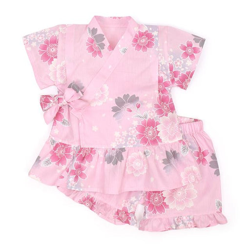 夏に涼しく快適！甚平が新登場！着崩れしにくく動きやすい、元気いっぱいのキッズにおすすめの甚平。花火や夏祭り・夕涼み会など、様々なシーンで活躍します。