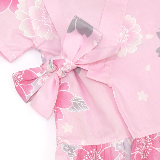 夏に涼しく快適！甚平が新登場！着崩れしにくく動きやすい、元気いっぱいのキッズにおすすめの甚平。花火や夏祭り・夕涼み会など、様々なシーンで活躍します。