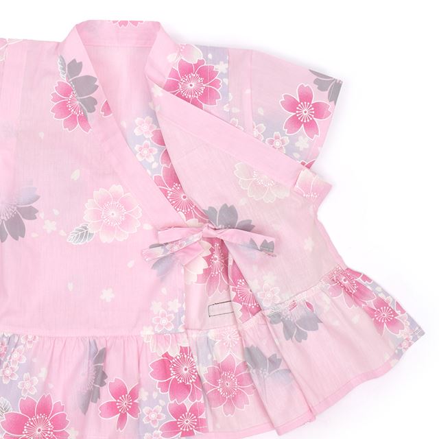 夏に涼しく快適！甚平が新登場！着崩れしにくく動きやすい、元気いっぱいのキッズにおすすめの甚平。花火や夏祭り・夕涼み会など、様々なシーンで活躍します。