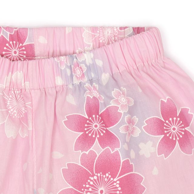 夏に涼しく快適！甚平が新登場！着崩れしにくく動きやすい、元気いっぱいのキッズにおすすめの甚平。花火や夏祭り・夕涼み会など、様々なシーンで活躍します。