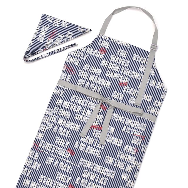 カラフルキャンディスタイルのエプロン（150cm-フリーサイズ）。結びやすいひも付きの三角巾がセット