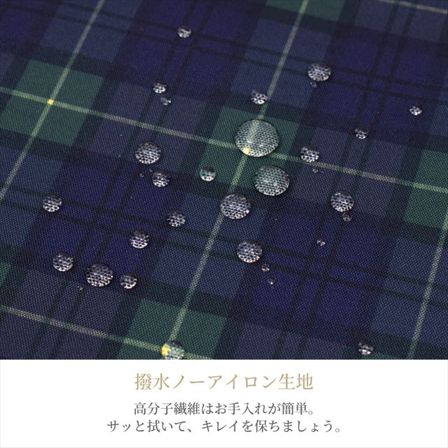 カラフルキャンディスタイルの三角巾付きキッズエプロン。水や液体が表面に弾いて滑り落ちるはっ水機能。調理実習やお手伝いなど、調理中や食べこぼしの汚れを防ぎ、汚れてもサッと拭くだけお手入れ簡単です。