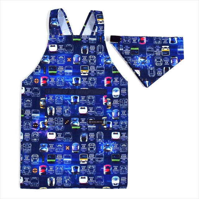 カラフルキャンディスタイルの三角巾付きキッズエプロン。水や液体が表面に弾いて滑り落ちるはっ水機能。調理実習やお手伝いなど、調理中や食べこぼしの汚れを防ぎ、汚れてもサッと拭くだけお手入れ簡単です。