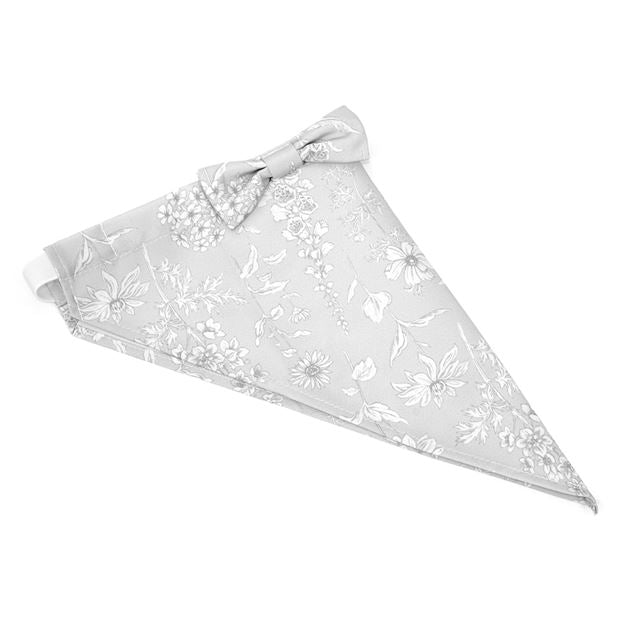 カラフルキャンディスタイルの三角巾付きキッズエプロン。水や液体が表面に弾いて滑り落ちるはっ水機能。調理実習やお手伝いなど、調理中や食べこぼしの汚れを防ぎ、汚れてもサッと拭くだけお手入れ簡単です。