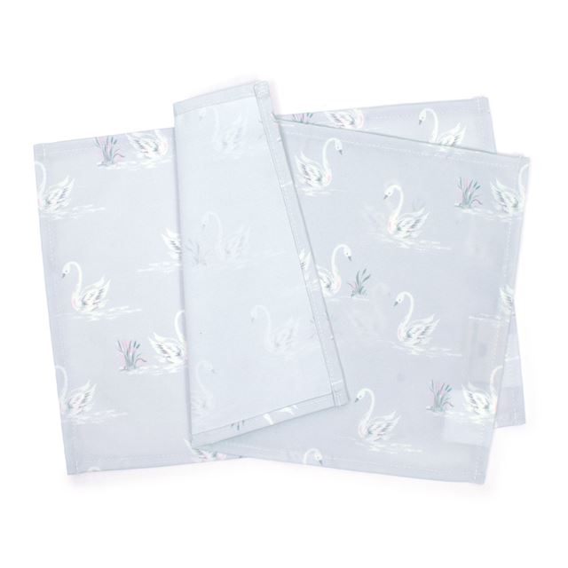 カラフルキャンディスタイルのランチョンマット。水や液体が表面に弾いて滑り落ちるはっ水機能。食べこぼしの汚れやシミを防ぎ、汚れてもサッと拭くだけお手入れ簡単です。