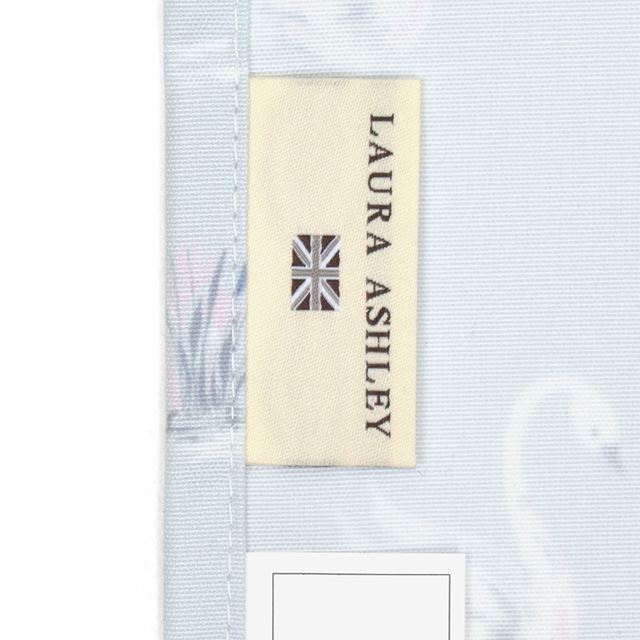 カラフルキャンディスタイルのランチョンマット。水や液体が表面に弾いて滑り落ちるはっ水機能。食べこぼしの汚れやシミを防ぎ、汚れてもサッと拭くだけお手入れ簡単です。