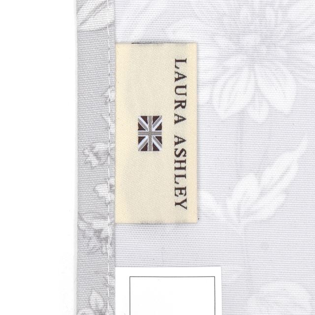 カラフルキャンディスタイルのランチョンマット。水や液体が表面に弾いて滑り落ちるはっ水機能。食べこぼしの汚れやシミを防ぎ、汚れてもサッと拭くだけお手入れ簡単です。