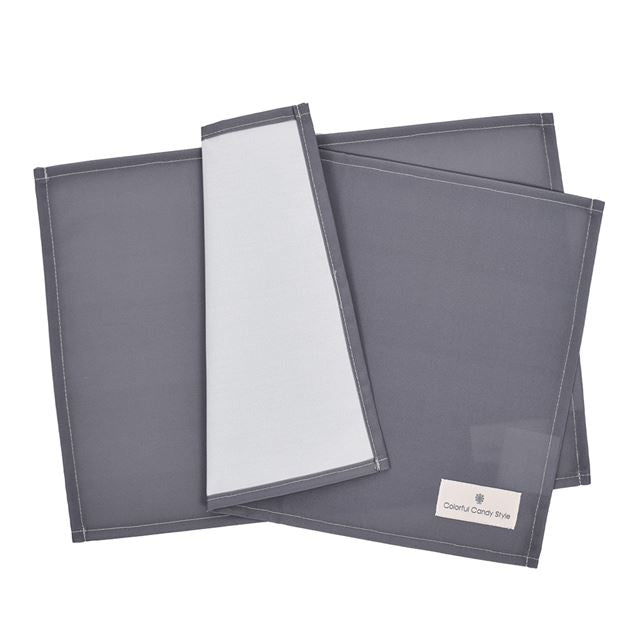 カラフルキャンディスタイルのランチョンマット。水や液体が表面に弾いて滑り落ちるはっ水機能。食べこぼしの汚れやシミを防ぎ、汚れてもサッと拭くだけお手入れ簡単です。