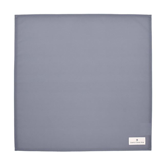 カラフルキャンディスタイルのランチクロス。水や液体が表面に弾いて滑り落ちるはっ水機能。食べこぼしの汚れやシミを防ぎ、汚れてもサッと拭くだけお手入れ簡単です。