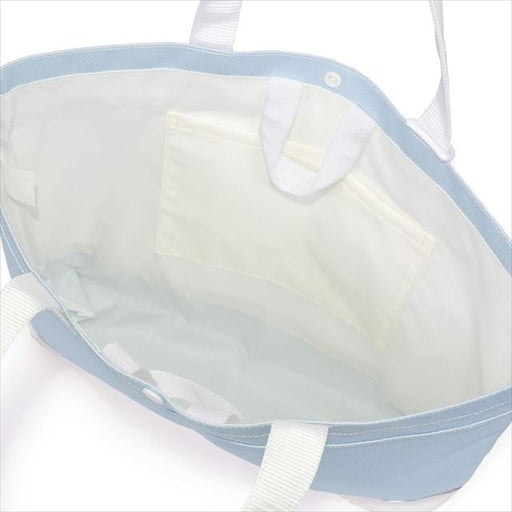 カラフルキャンディスタイルのレッスンバッグ 。快適さを追求した新素材は、耐久性のある軽い素材なので、毎日使うレッスンバッグに最適です。水や液体が表面に弾いて滑り落ちるはっ水機能は、汚れに強く水に濡れてもサッとひと拭き、お手入れ簡単です。