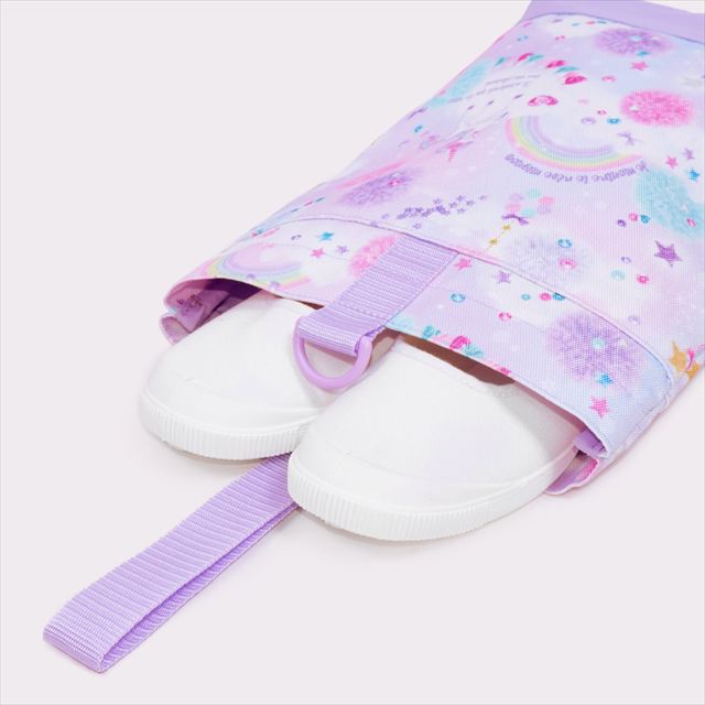 カラフルキャンディスタイルのシューズケース。快適さを追求した新素材は、耐久性のある軽い素材なので、毎日使うシューズケースに最適です。