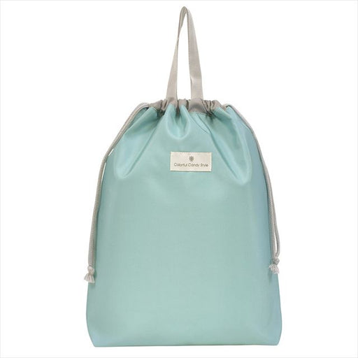 カラフルキャンディスタイルの体操服袋。水を弾く素材だから、汚れに強くお手入れ簡単。水や液体が表面に弾いて滑り落ちるはっ水機能。汚れてもサッと拭くだけお手入れ簡単です。