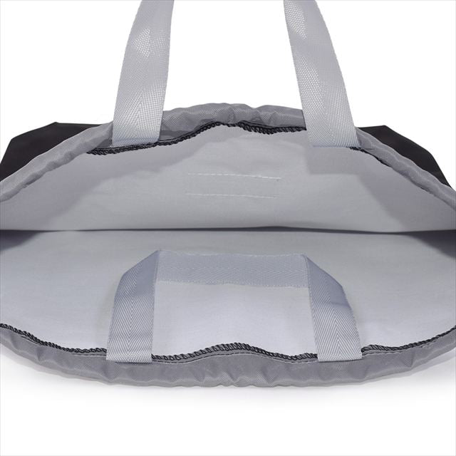 カラフルキャンディスタイルの体操服袋。水を弾く素材だから、汚れに強くお手入れ簡単。水や液体が表面に弾いて滑り落ちるはっ水機能。汚れてもサッと拭くだけお手入れ簡単です。