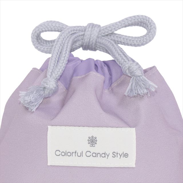 カラフルキャンディスタイルのコップ袋。水を弾く素材だから、汚れに強くお手入れ簡単。水や液体が表面に弾いて滑り落ちるはっ水機能。汚れてもサッと拭くだけお手入れ簡単です。