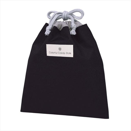 カラフルキャンディスタイルの給食袋。水を弾く素材だから、汚れに強くお手入れ簡単。水や液体が表面に弾いて滑り落ちるはっ水機能。汚れてもサッと拭くだけお手入れ簡単です。