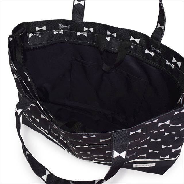 カラフルキャンディスタイルのマチ付きレッスンバッグ。快適さを追求した新素材は、耐久性のある軽い素材なので、毎日使うレッスンバッグに最適です。