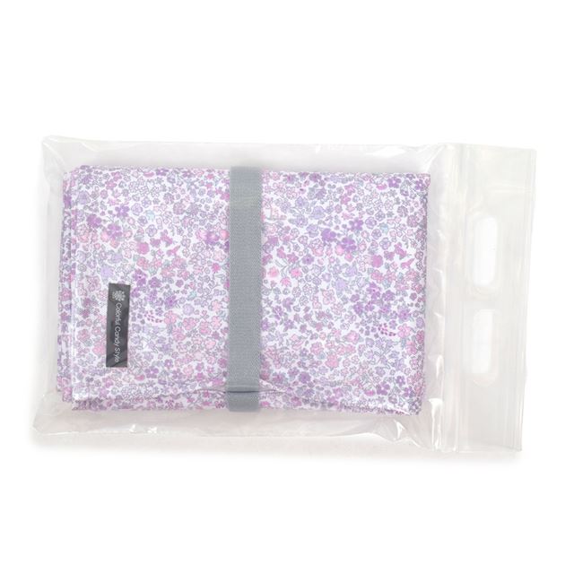 カラフルキャンディスタイルのレジャーシート。こども1人用のコンパクトサイズ。男の子と女の子兼用で運動会、遠足などで大活躍。